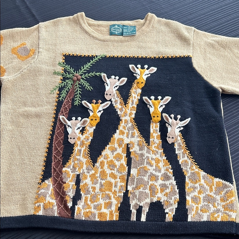 Vintage 100% cotton Giraffe Pullover Sweater -
